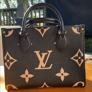Louis Vuitton Black and Cream Onthego PM